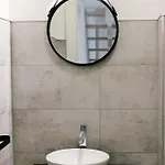 بيت ضيافة Alivi Indipendent برينديسي