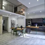 بيت ضيافة Alivi Indipendent برينديسي