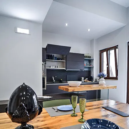 Alivi Indipendent Бриндизи